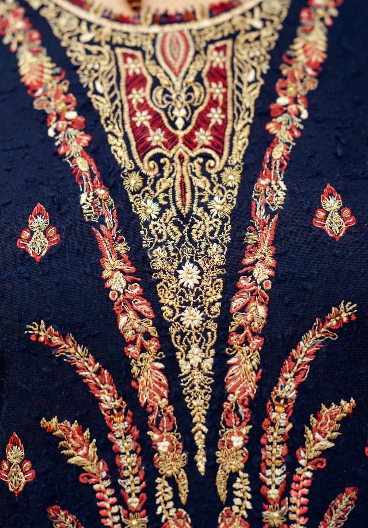 Royal Paisley — Navy Embroidered Dhanak 3-Piece | VN-032