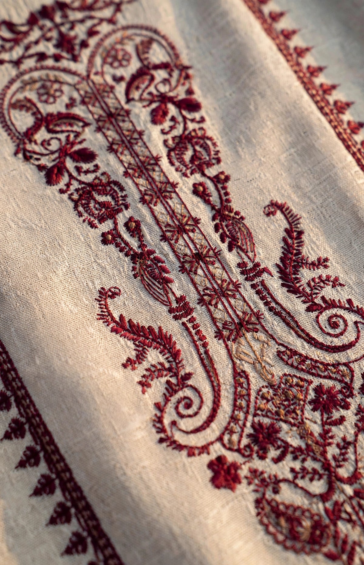 Gulnaar — Beige & Maroon Embroidered Dhanak 3-Piece | VN-001